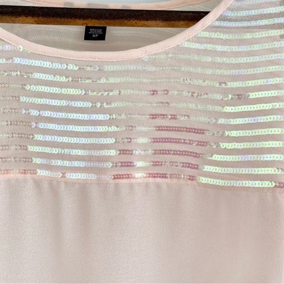Victoria’s Secret Pink Iridescent Sequin Short Sleeve Top Size Small - Picture 2 of 5